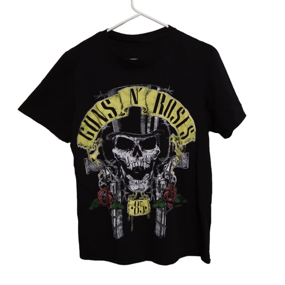 Guns and roses black tee